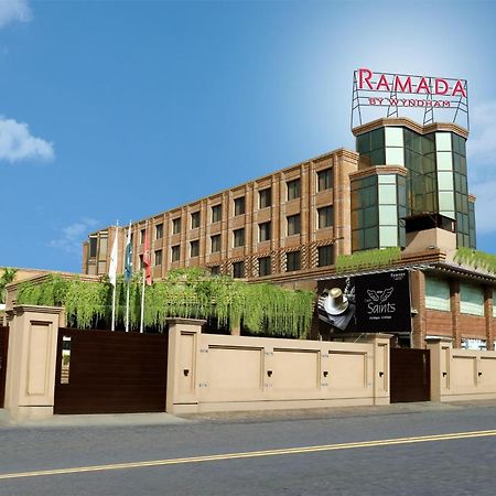 Ramada By Wyndham Multan Hotel Buitenkant foto