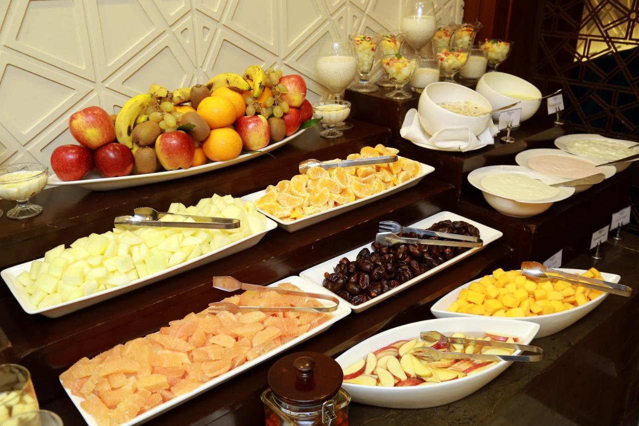 Ramada By Wyndham Multan Hotel Buitenkant foto