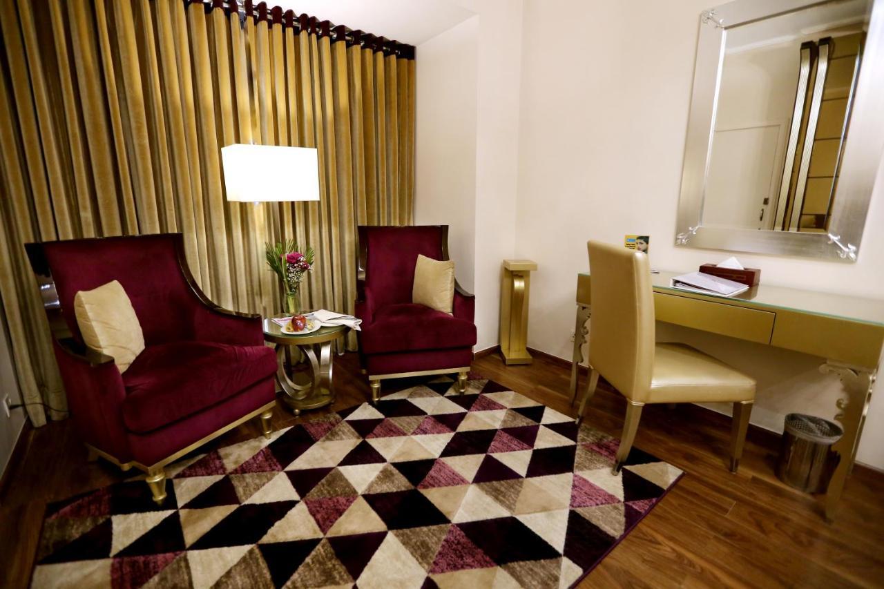 Ramada By Wyndham Multan Hotel Buitenkant foto