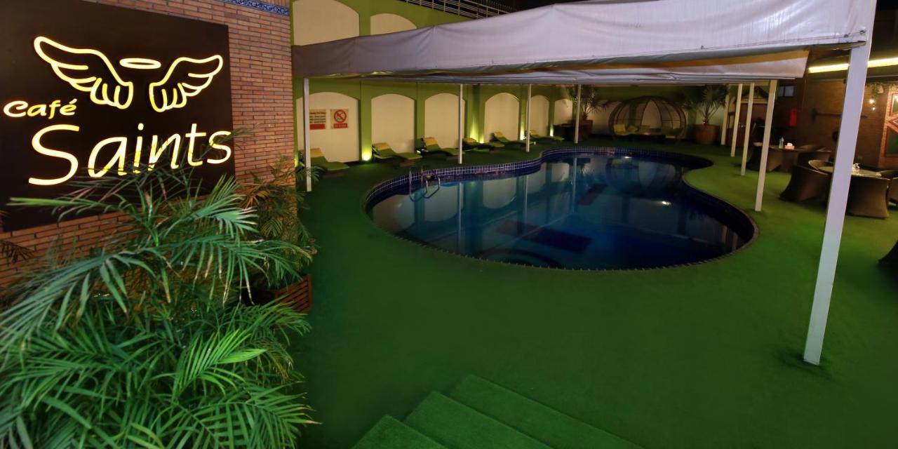 Ramada By Wyndham Multan Hotel Buitenkant foto