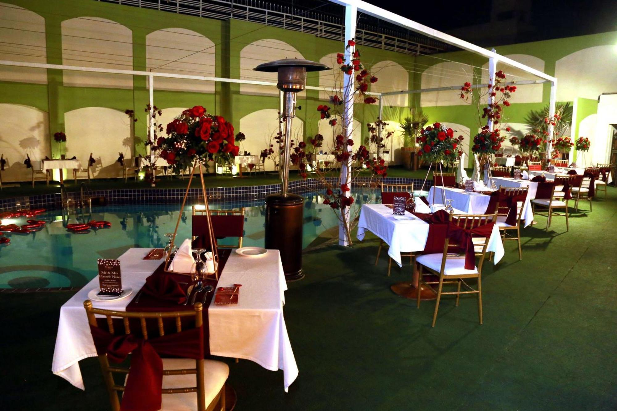 Ramada By Wyndham Multan Hotel Buitenkant foto