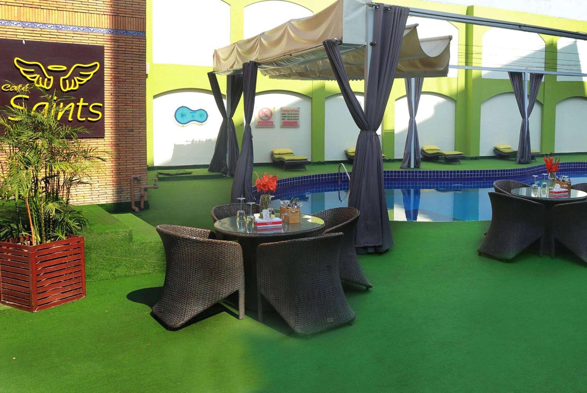 Ramada By Wyndham Multan Hotel Buitenkant foto